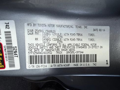 Used 2016 Toyota Tacoma SR5 image 30