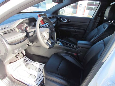 Used 2026 Jeep Compass Limited image 13