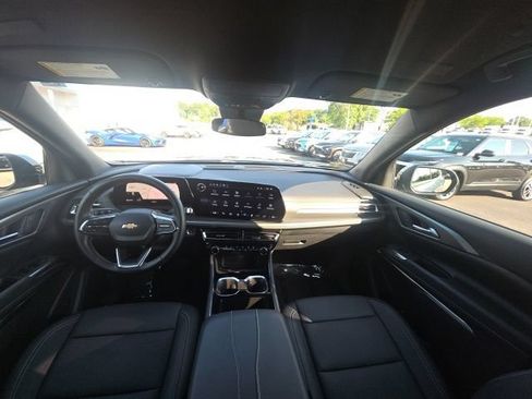 Used 2026 Chevrolet Traverse LT AWD/4WD image 16