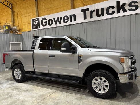 Used 2020 Ford F250 XLT w/ XLT Value Package AWD/4WD image 3