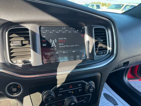 Used 2018 Dodge Charger R/T image 17