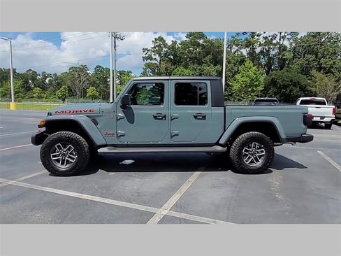 New 2025 Jeep Gladiator Mojave image 27
