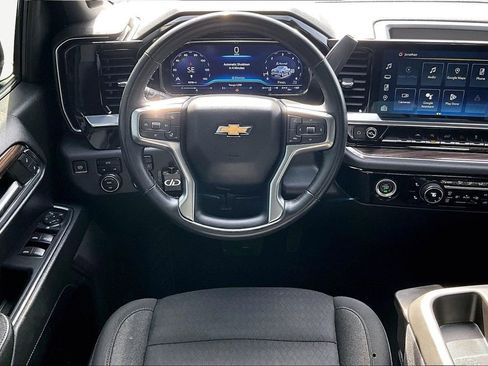 Used 2023 Chevrolet Silverado 1500 LT w/ Protection Package image 5