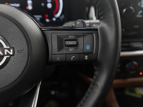 Used 2022 Nissan Pathfinder Platinum w/ Cargo Package image 28