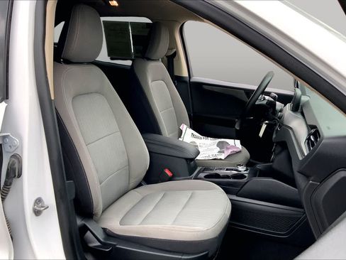 Certified 2020 Ford Escape S FWD image 9