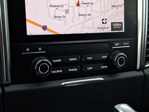 Used 2017 Porsche Macan GTS image 16