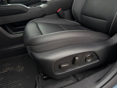 New 2026 GMC Terrain Denali w/ LPO, Floor Liner Package AWD/4WD image 27