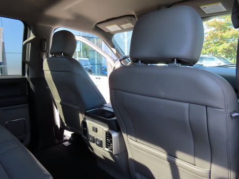 Used 2018 Ford F150 Lariat image 35