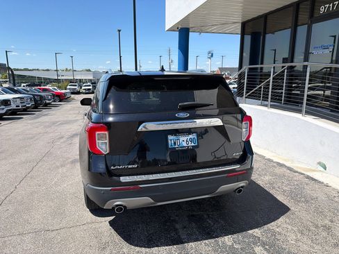 Used 2022 Ford Explorer Limited w/ Equipment Group 301A AWD/4WD image 9