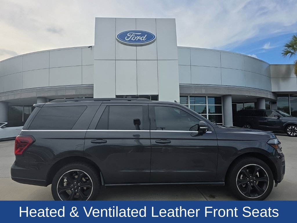 Used 2023 Ford Expedition Limited RWD image 2