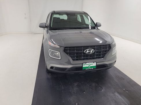 Used 2021 Hyundai Venue SE FWD image 14