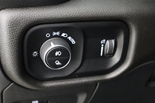 Used 2025 RAM 1500 Big Horn RWD image 22