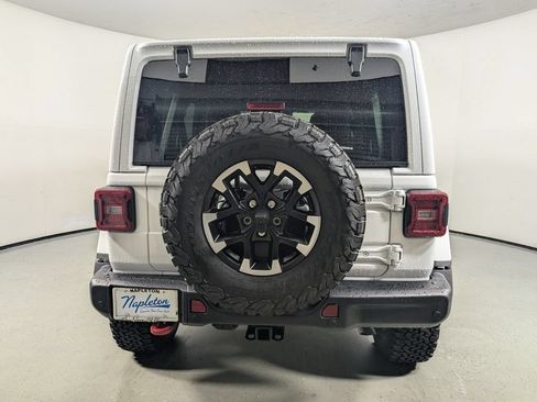 Used 2024 Jeep Wrangler Unlimited Rubicon AWD/4WD image 7
