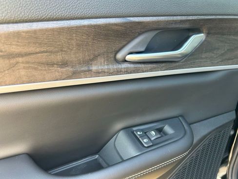 New 2026 Jeep Grand Cherokee Altitude AWD/4WD image 26