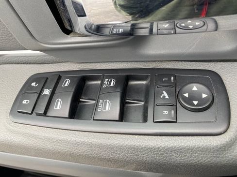 Used 2017 RAM 1500 Big Horn AWD/4WD image 18