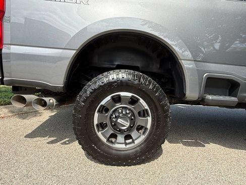 Used 2024 Ford F350 Lariat w/ Tremor Off-Road Package AWD/4WD image 35