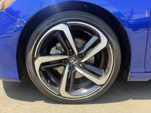 Used 2018 Honda Accord Sport image 8