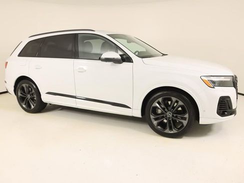 Used 2025 Audi Q7 3.0T Prestige w/ Prestige Package image 6