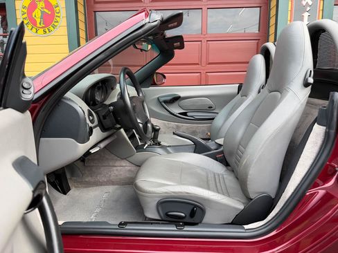 Used 1998 Porsche Boxster RWD image 26