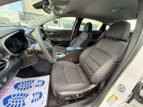 Used 2021 Chevrolet Malibu LT FWD image 19
