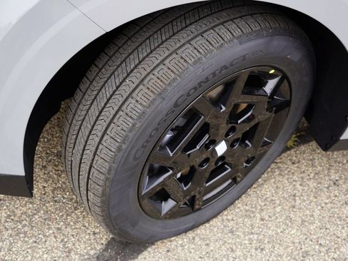 New 2027 Kia Carnival SX w/ Dark Edition Package FWD image 9