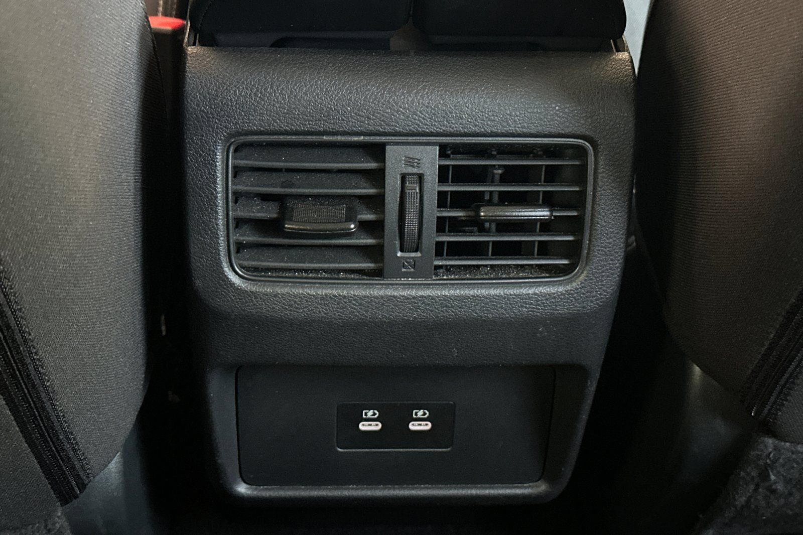 Used 2025 Nissan Rogue SV FWD image 17