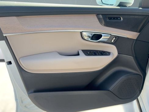 Certified 2025 Volvo XC90 B6 Plus w/ Protection Package Premier image 22