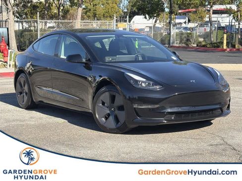 Used 2022 Tesla Model 3 Long Range image 1