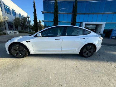 Used 2022 Tesla Model 3 Long Range image 8