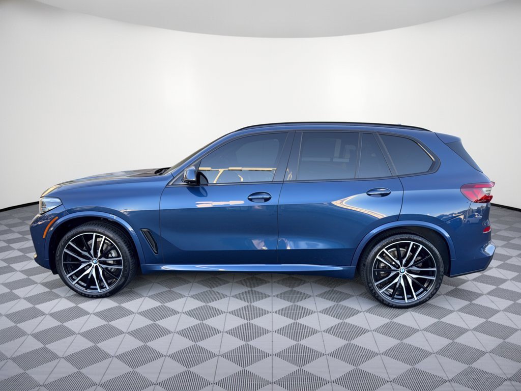 Used 2022 BMW X5 sDrive40i w/ M Sport Package RWD image 2