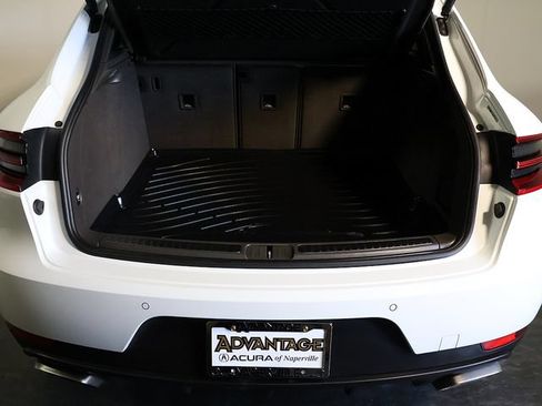 Used 2017 Porsche Macan AWD/4WD image 28