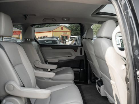 Used 2019 Honda Odyssey EX-L image 12