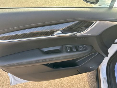 Used 2021 Cadillac XT6 Premium Luxury image 21