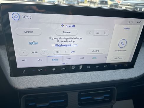 New 2025 Ford Maverick XLT w/ XLT Luxury Package image 26