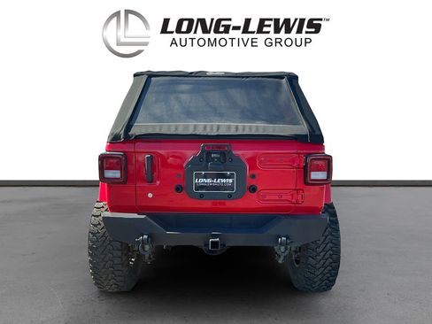 Used 2020 Jeep Wrangler Unlimited Sahara image 5