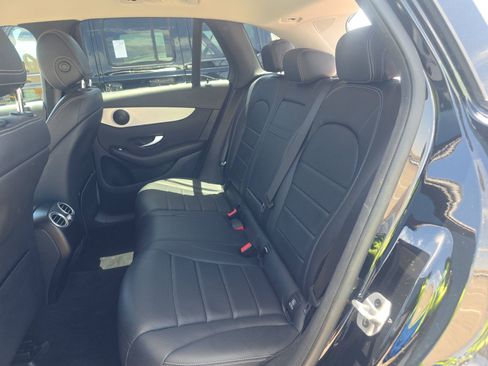 Used 2022 Mercedes-Benz GLC 300 w/ Premium Package Lite image 17