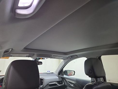 Used 2022 GMC Terrain AT4 w/ Infotainment Package II image 12