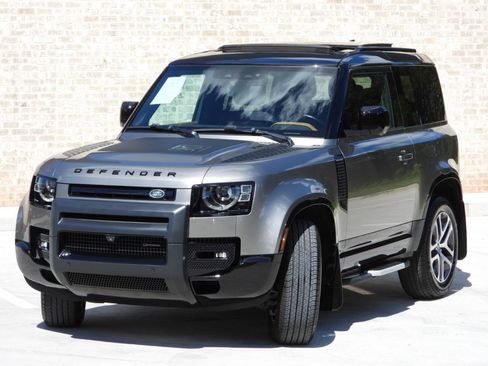 Used 2023 Land Rover Defender 90 X-Dynamic SE AWD/4WD image 19