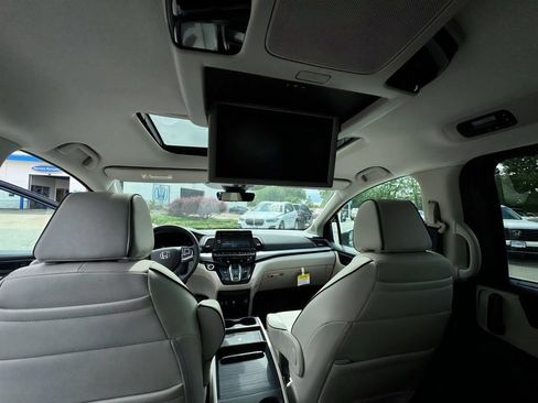 New 2026 Honda Odyssey Touring image 12