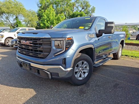 Used 2024 GMC Sierra 1500 Pro w/ Pro Value Package AWD/4WD image 3