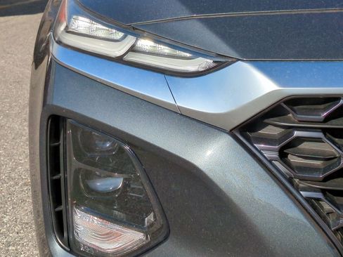 Used 2019 Hyundai Santa Fe Limited image 10