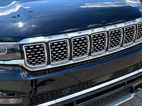 Used 2022 Jeep Grand Wagoneer Series III w/ Rear-Seat Entertainment Group AWD/4WD image 31