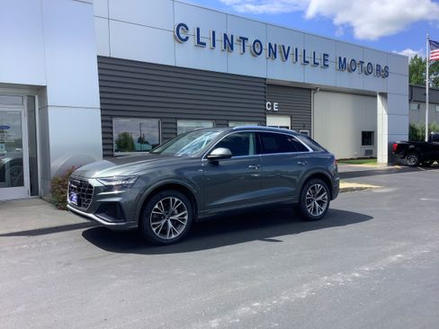 Used 2021 Audi Q8 Prestige w/ Prestige Package AWD/4WD image 1