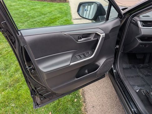 Used 2023 Toyota RAV4 XLE image 11