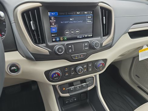 Used 2024 GMC Terrain Denali w/ Denali Premium Package AWD/4WD image 20