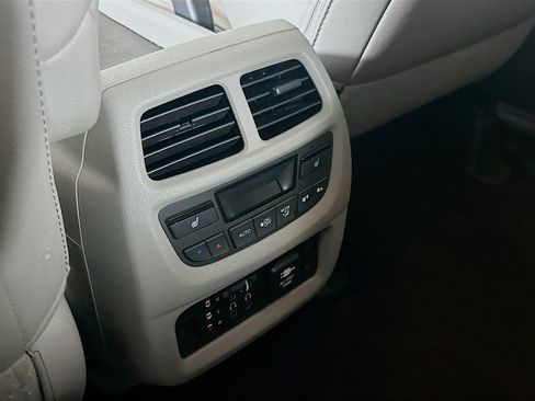 Used 2017 Honda Pilot Elite image 27