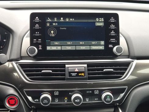 Used 2020 Honda Accord Sport image 3