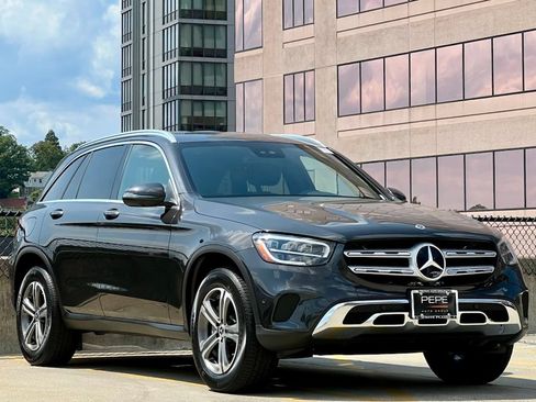Certified 2022 Mercedes-Benz GLC 300 4MATIC image 1