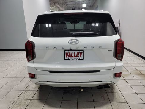 Used 2021 Hyundai Palisade Limited image 16