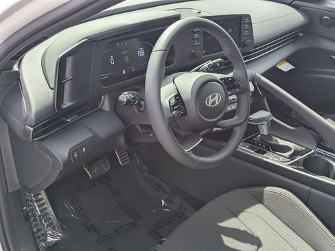 New 2026 Hyundai Elantra SEL Sport Premium FWD image 13